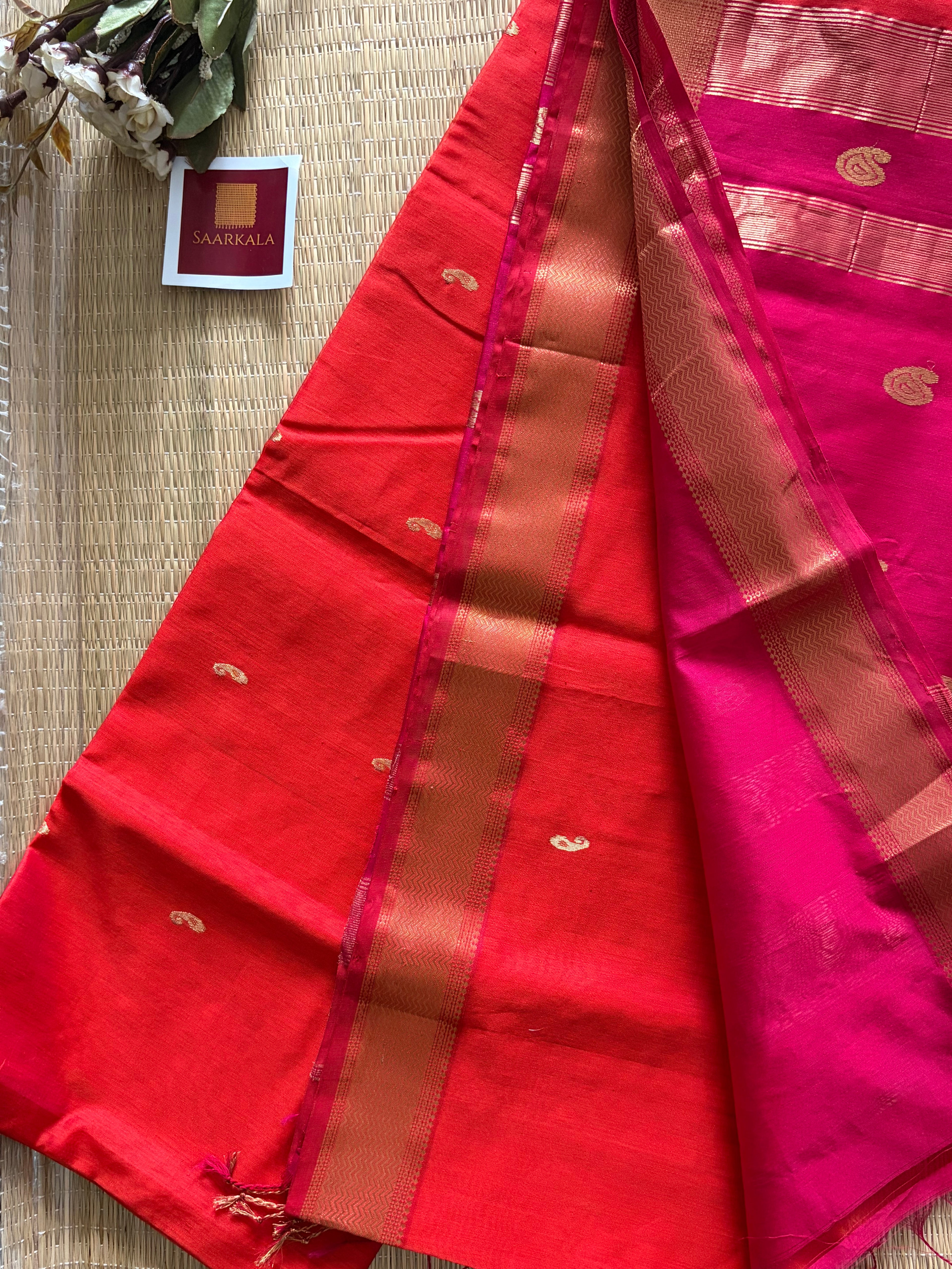 Kairi Buta Rust Pink Maheshwari Handloom Saree