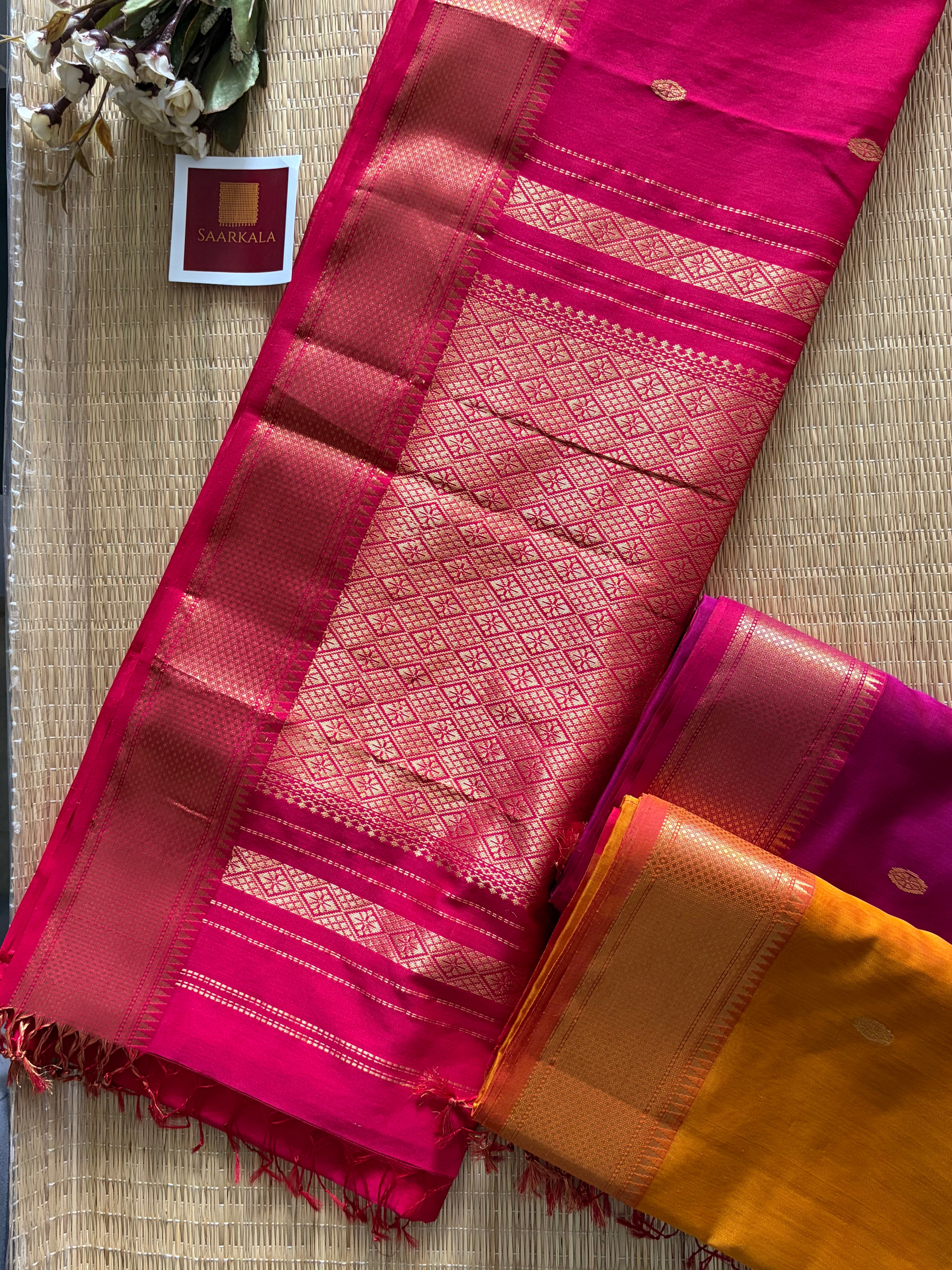 Jala Pallu Mustard Maheshwari Handloom Saree
