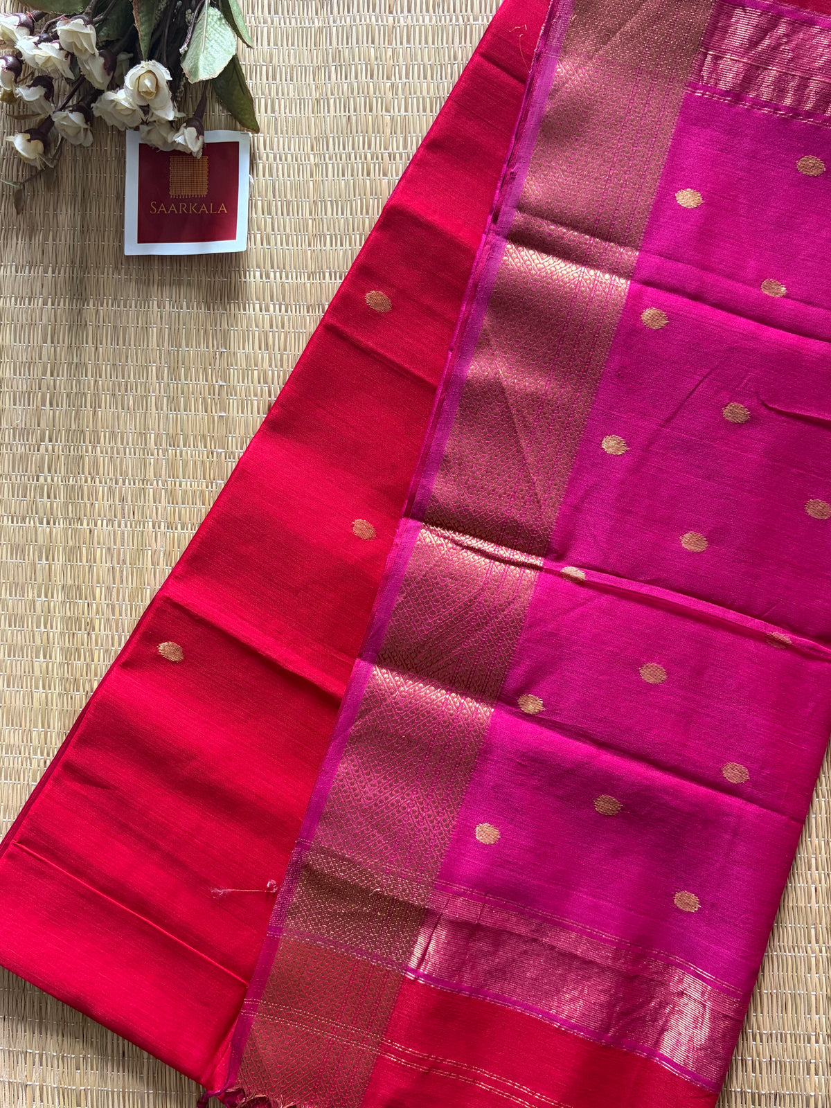 Ruhani Sikka Red Pink Maheshwari Handloom Saree