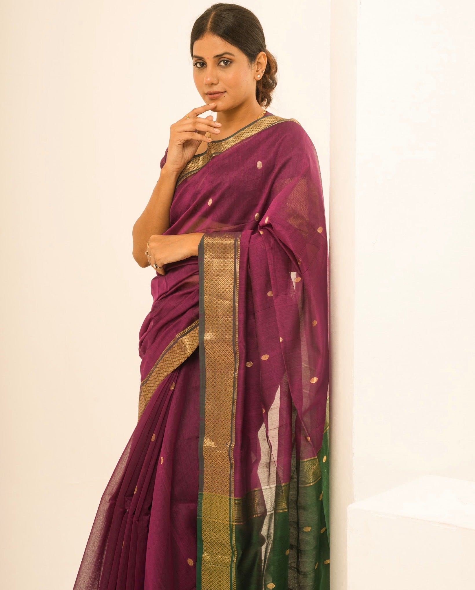 Sikka Magenta Green Maheshwari Handloom Saree