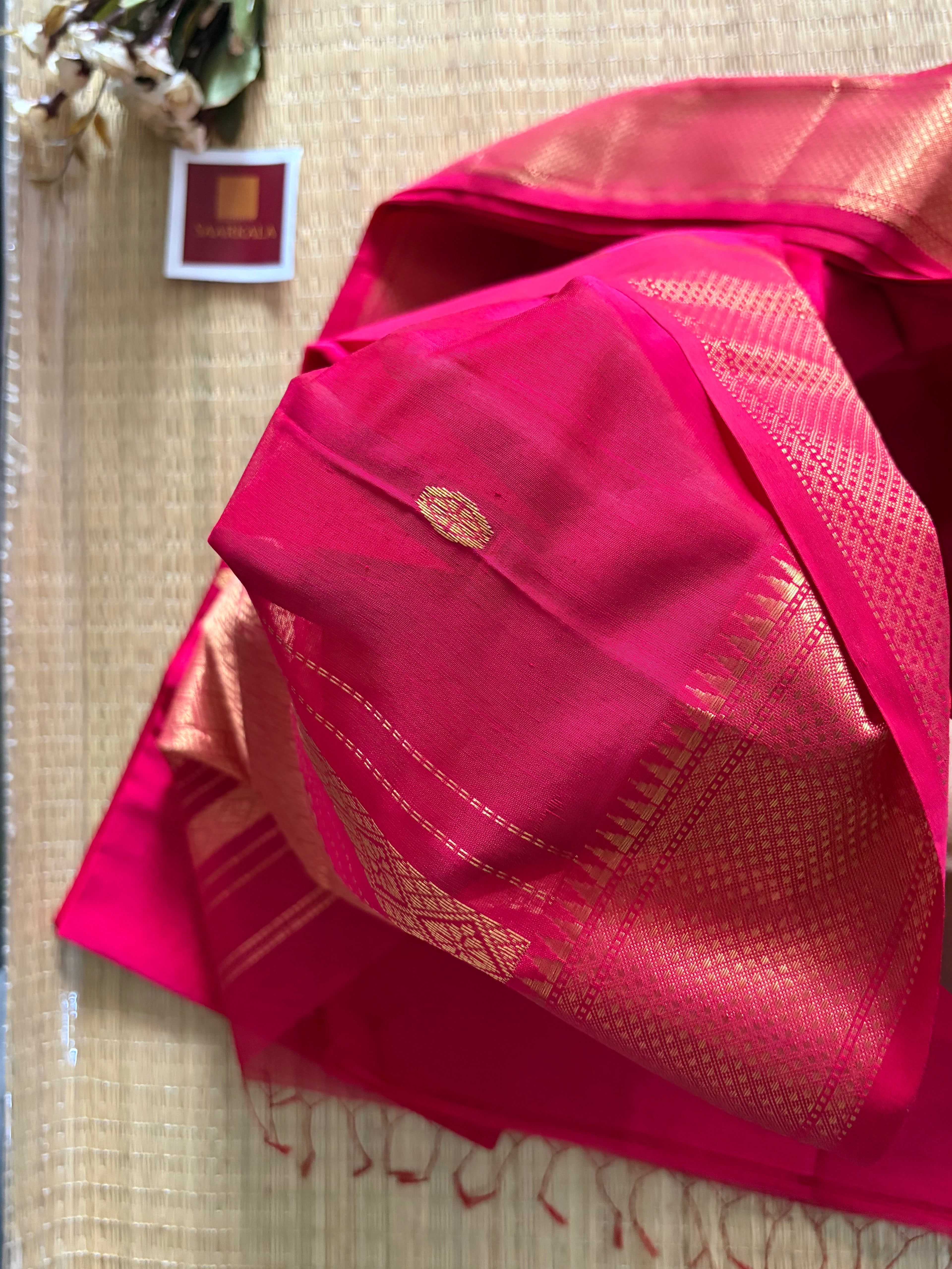 Jala Pallu Pink Maheshwari Handloom Saree