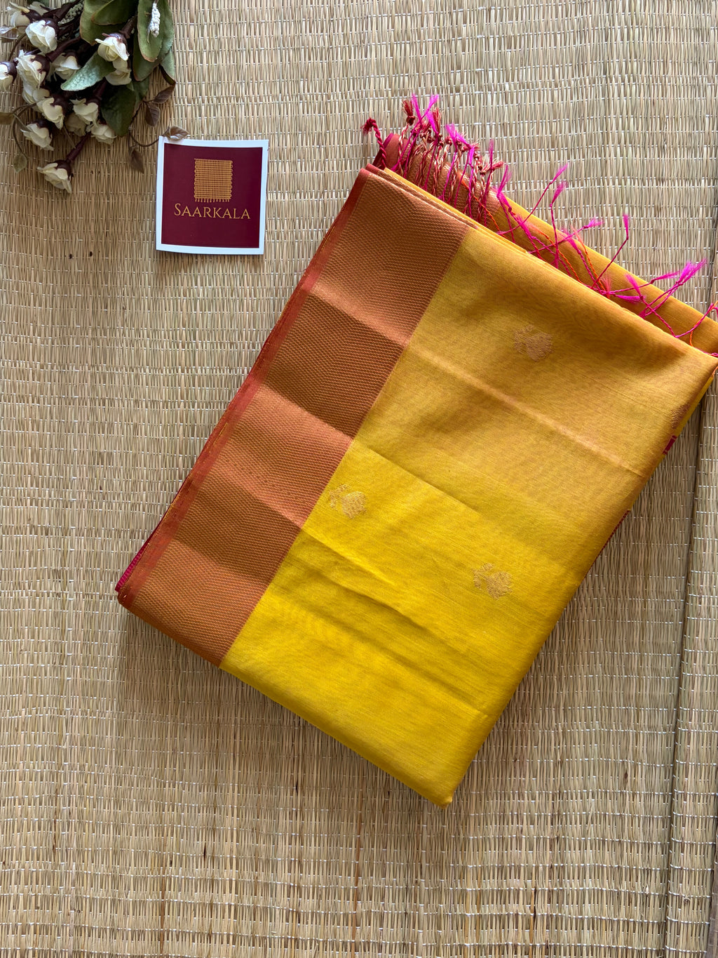 Mustard Gold Maheshwari saree with Lotus Butta Handlom Saree