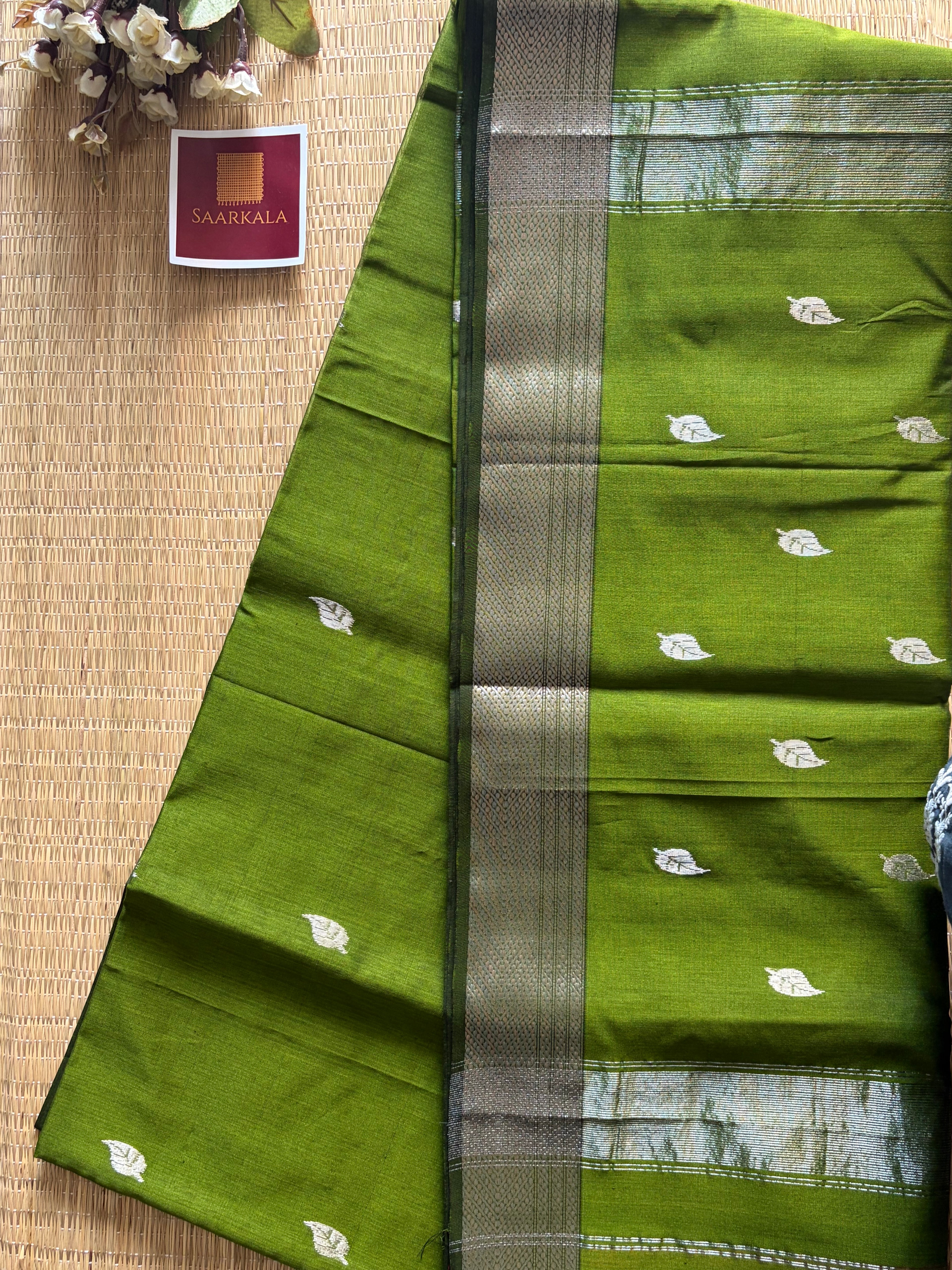 Patti Mint Green Maheshwari silk and cotton Saree