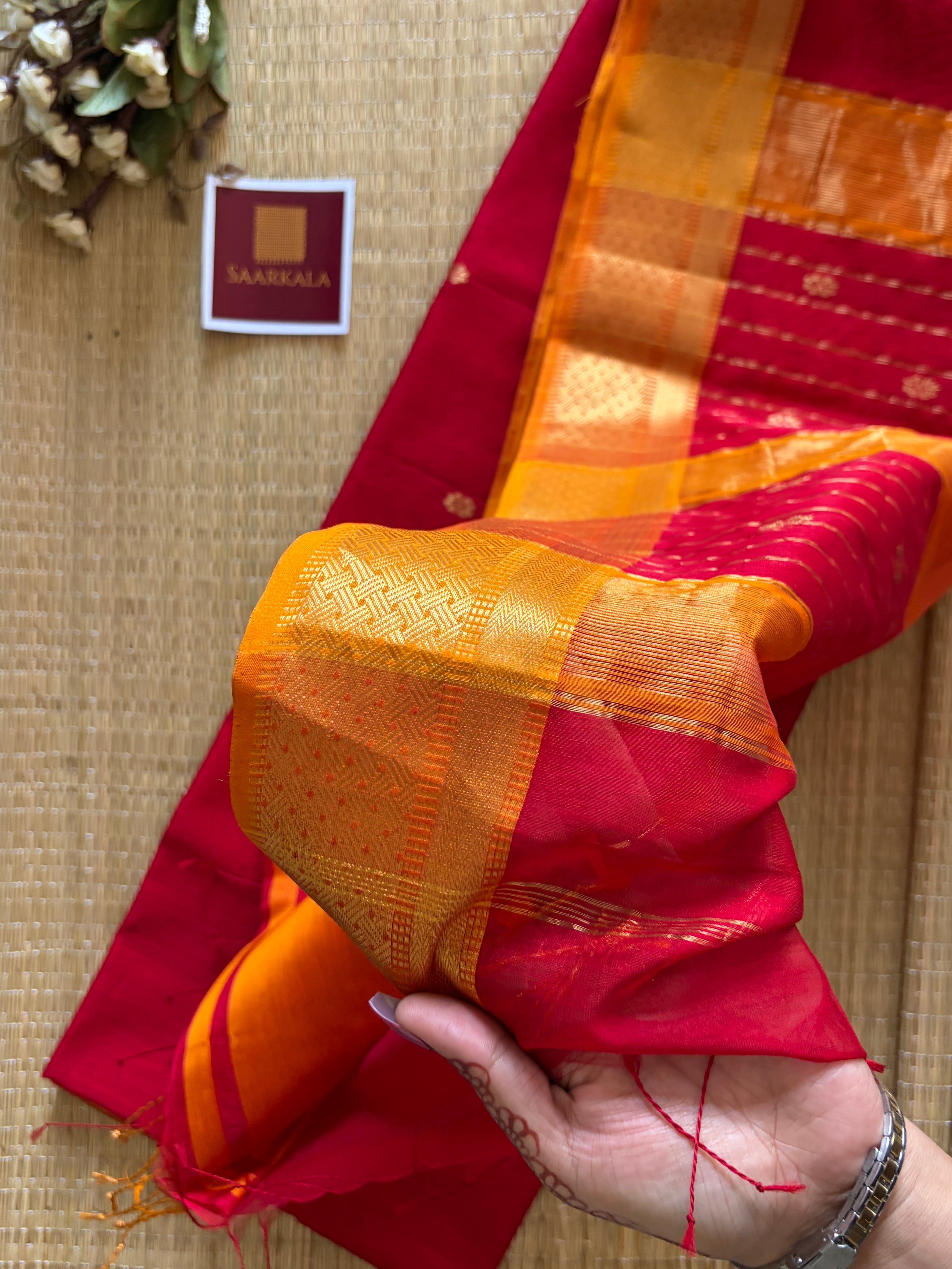 Crimson Red Maheshwari Handloom Silk Cotton Saree