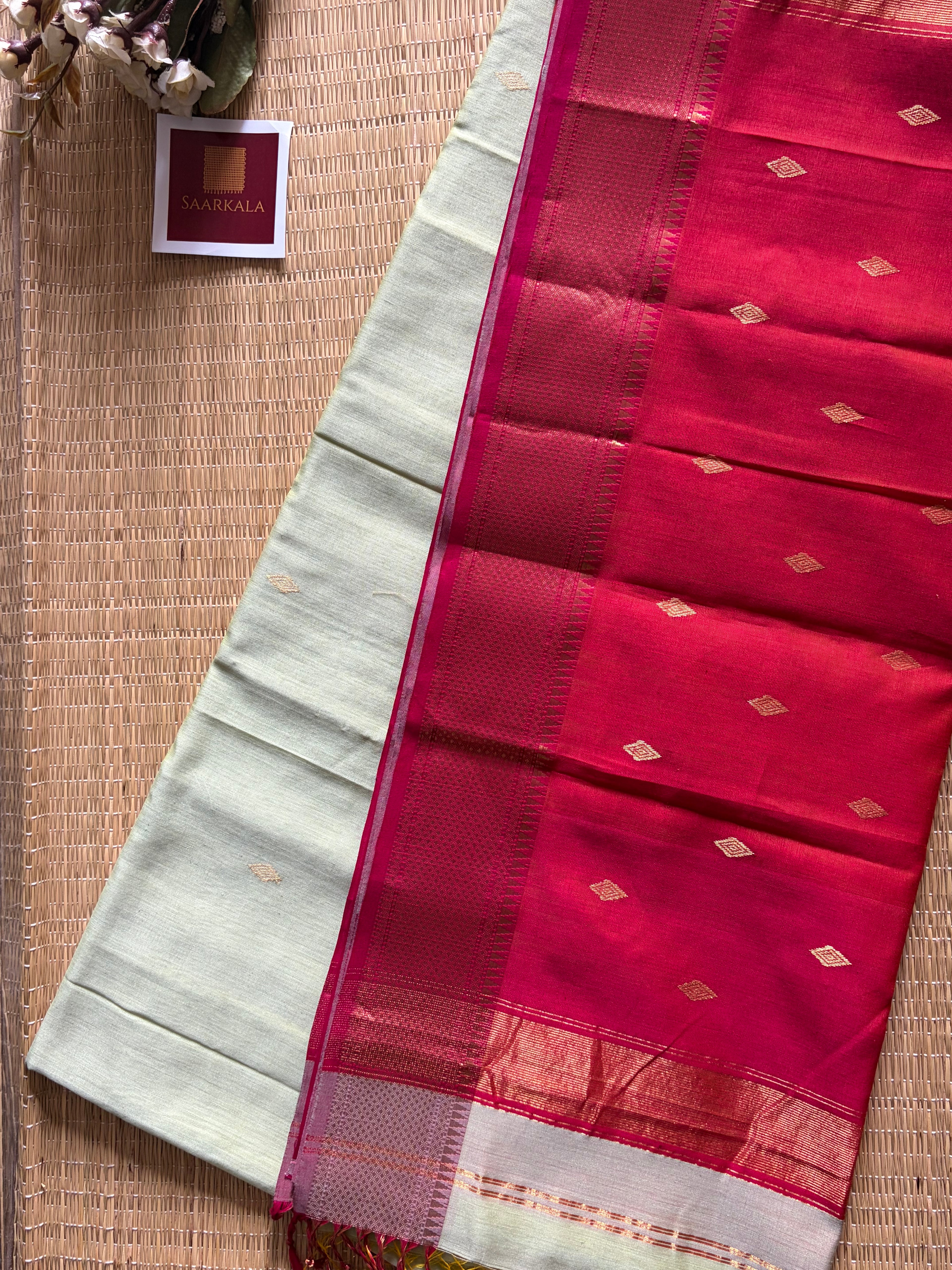 Diamond Pista Green and yellow mix tone Maheshwari Handloom Saree