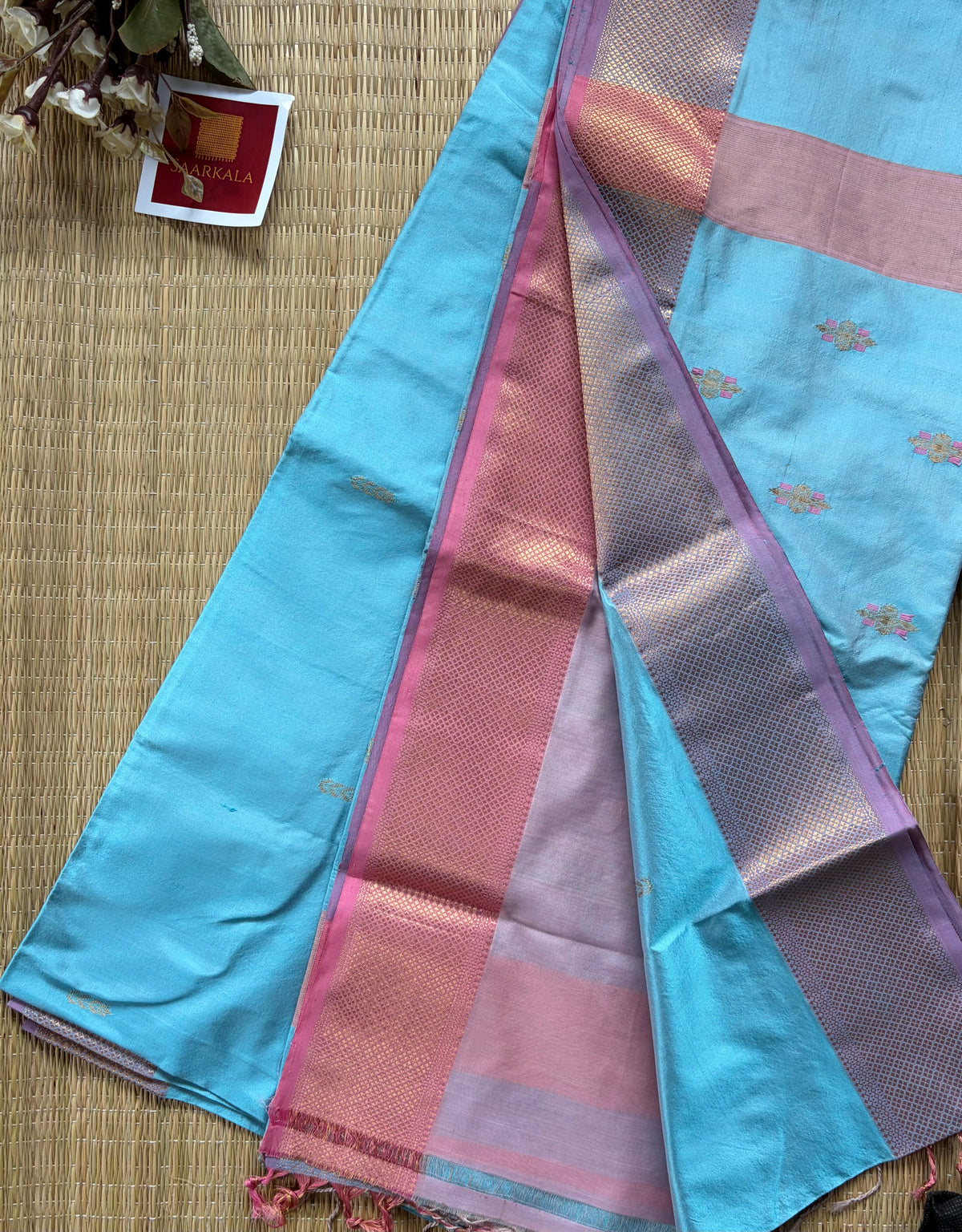Ice Blue Pure Silk Pink Maheshwari Handloom Saree