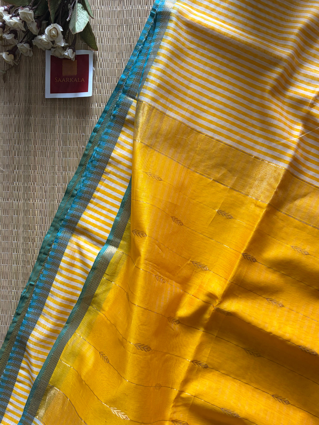 Gingham Butter Yellow Maheshwari Handloom Saree