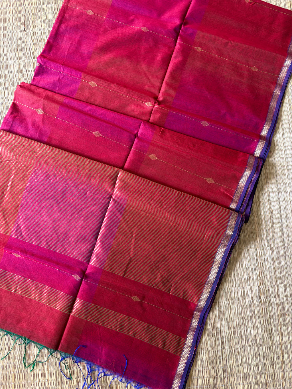 Pink Magenta Dual Shaded Maheshwari Handwoven Saree with Gold Zari Border