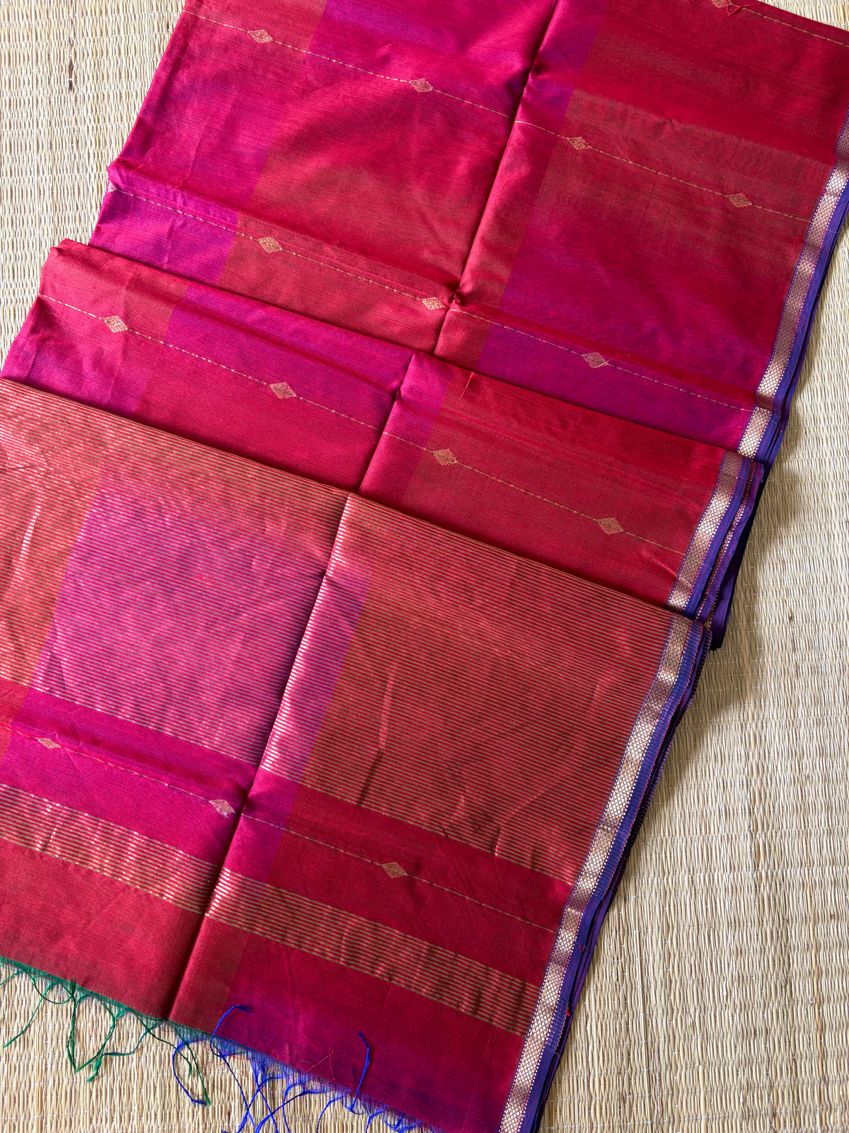 Pink Magenta Dual Shaded Maheshwari Handwoven Saree with Gold Zari Border