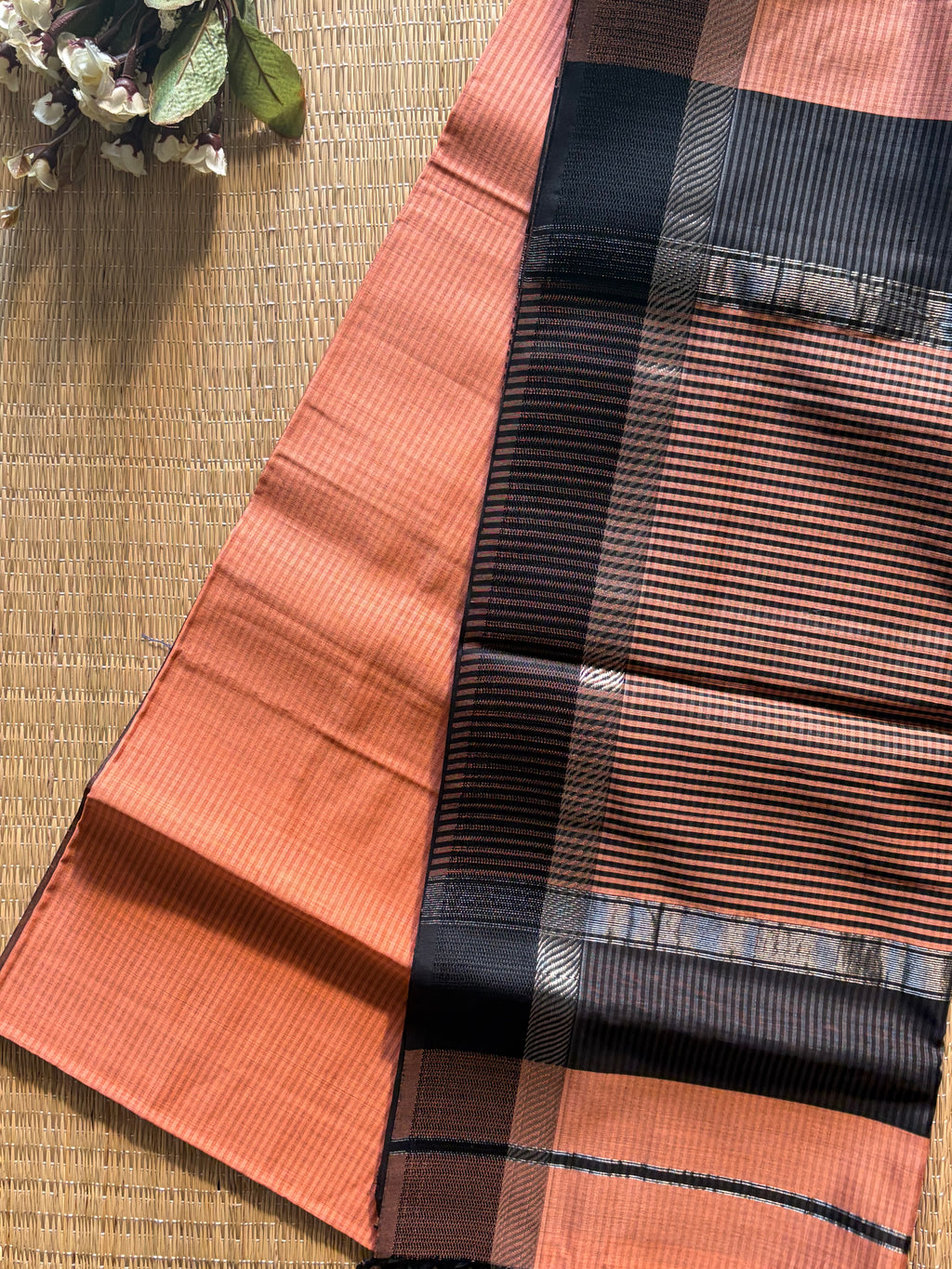 Leher Peach Maheshwari silk and cotton Saree