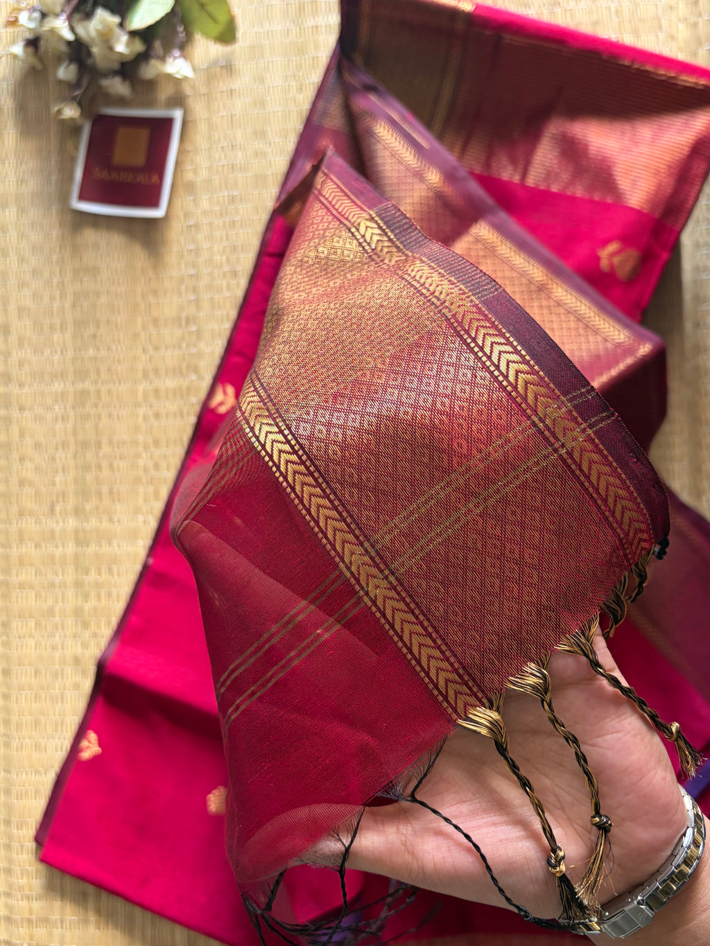 Magenta Dark Pink Maheshwari silk and cotton Lotus Butta Saree
