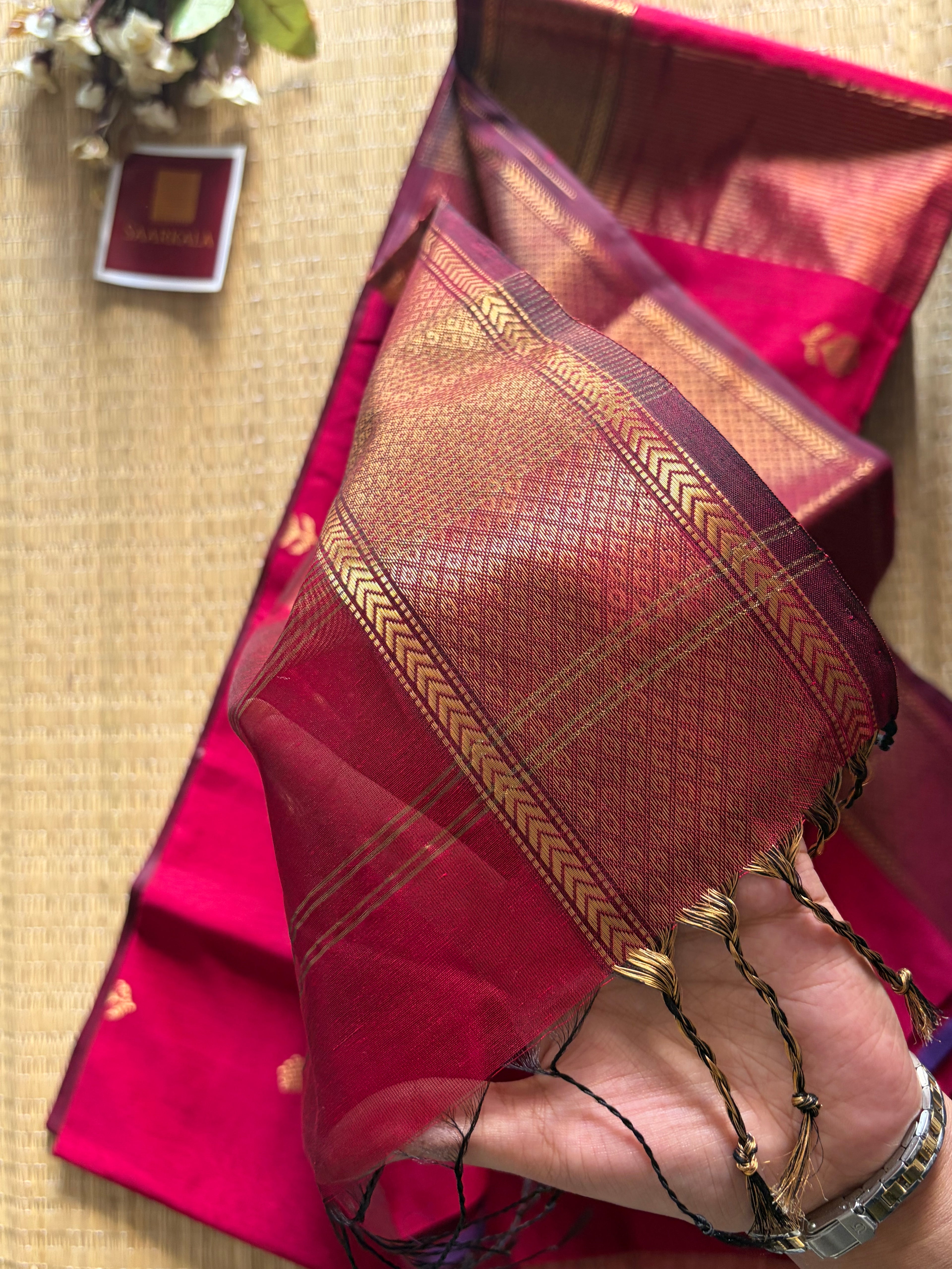 Magenta Dark Pink Maheshwari silk and cotton Lotus Butta Saree