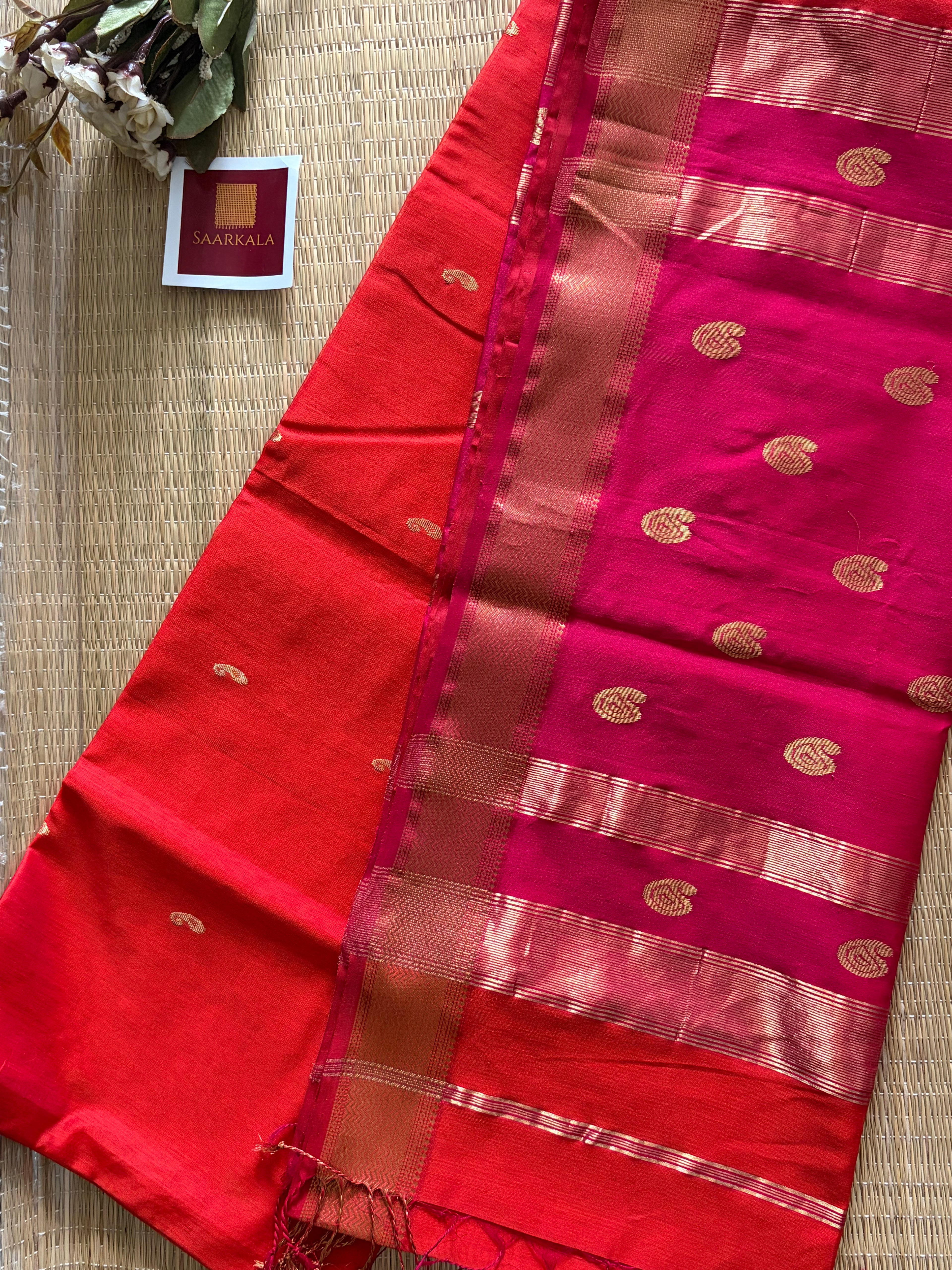 Kairi Buta Rust Pink Maheshwari Handloom Saree