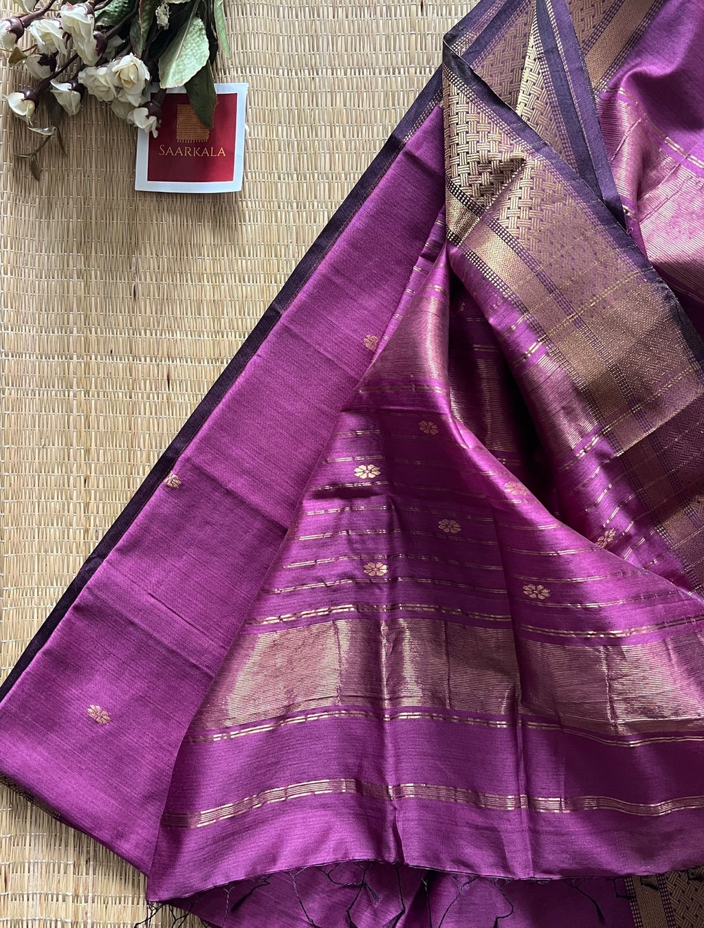 Khatia Lilac Maheshwari Handwoven Saree with Gold Zari Border