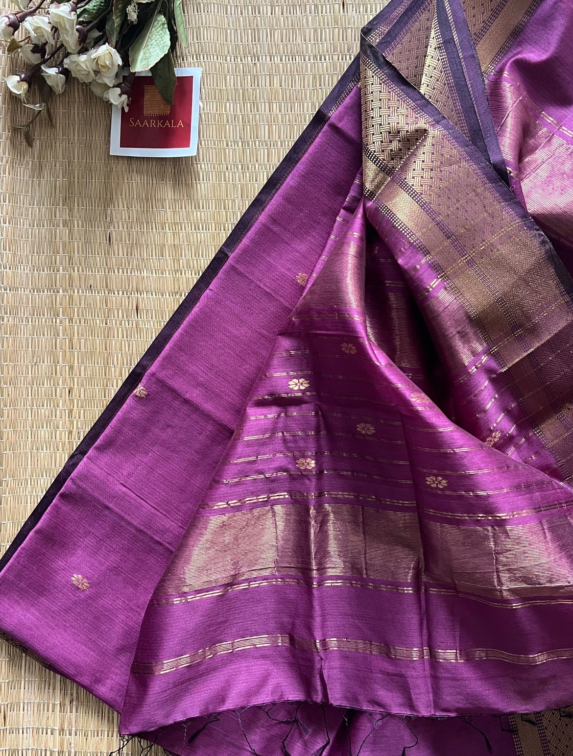 Khatia Lilac Maheshwari Handwoven Saree with Gold Zari Border