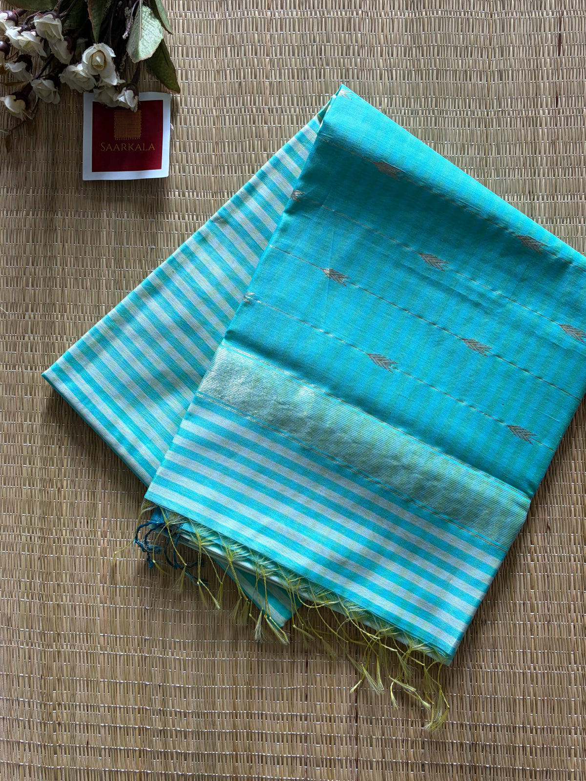 Gingham Butter Ice Blue Maheshwari Handloom Saree