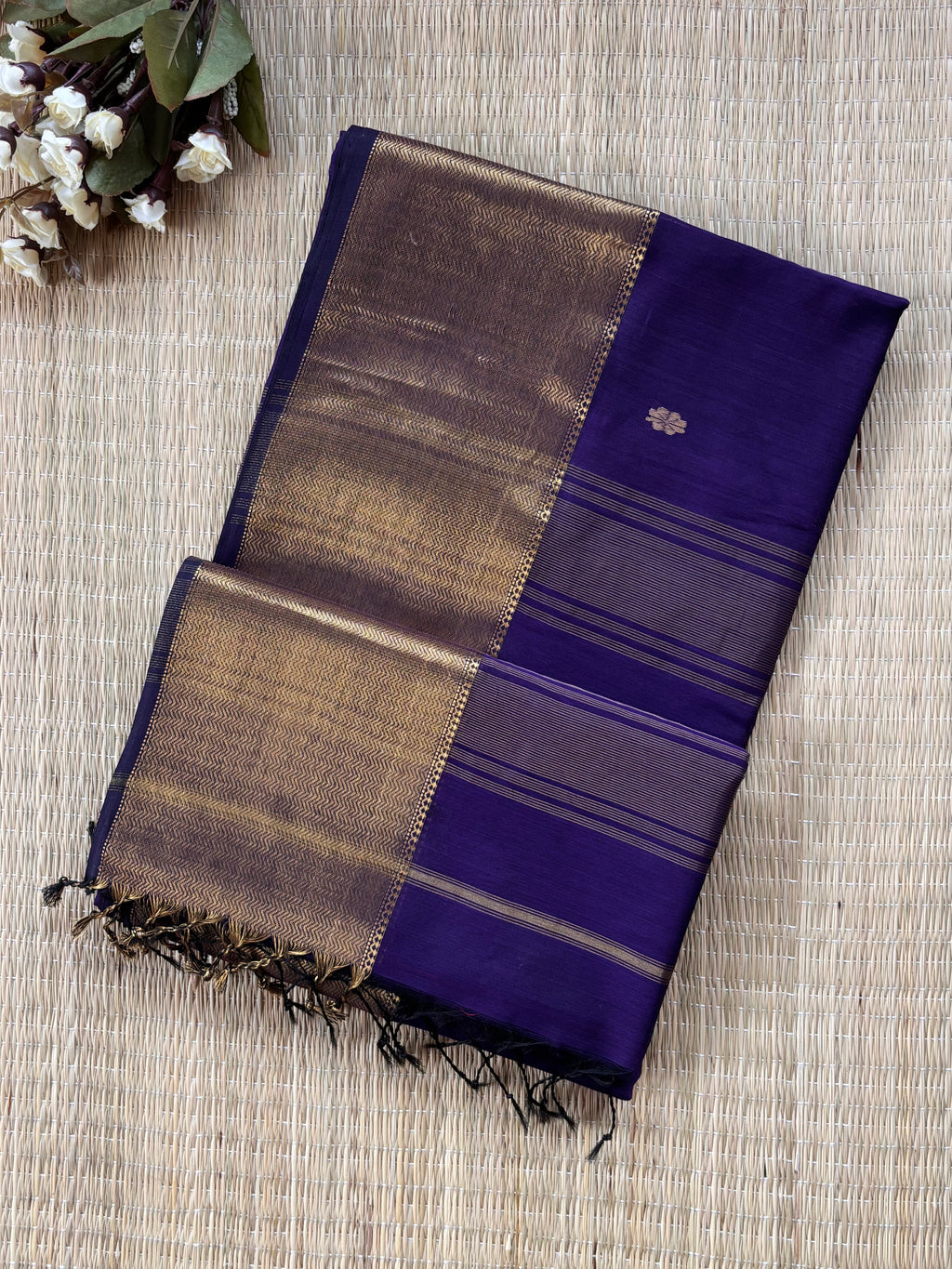 Ruii Phool Broad Border Maheshwari Handloom Saree