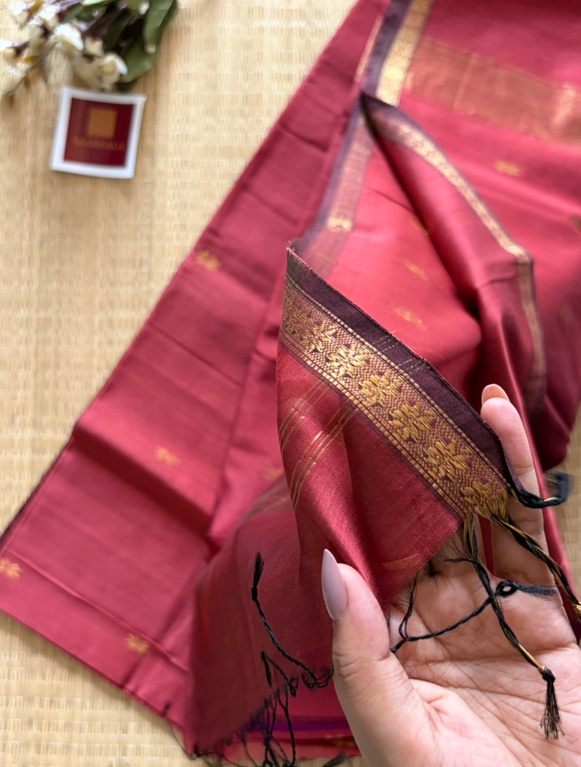Wine Pink Maheshwari Handwoven Saree with Gold Zari Border