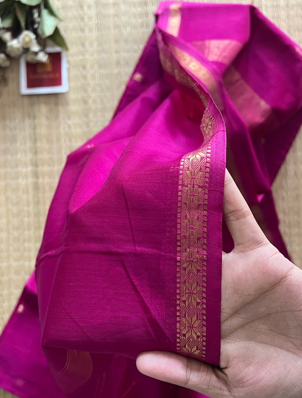 Chameli Magenta Pink Maheshwari Handwoven Saree with Gold Zari Border