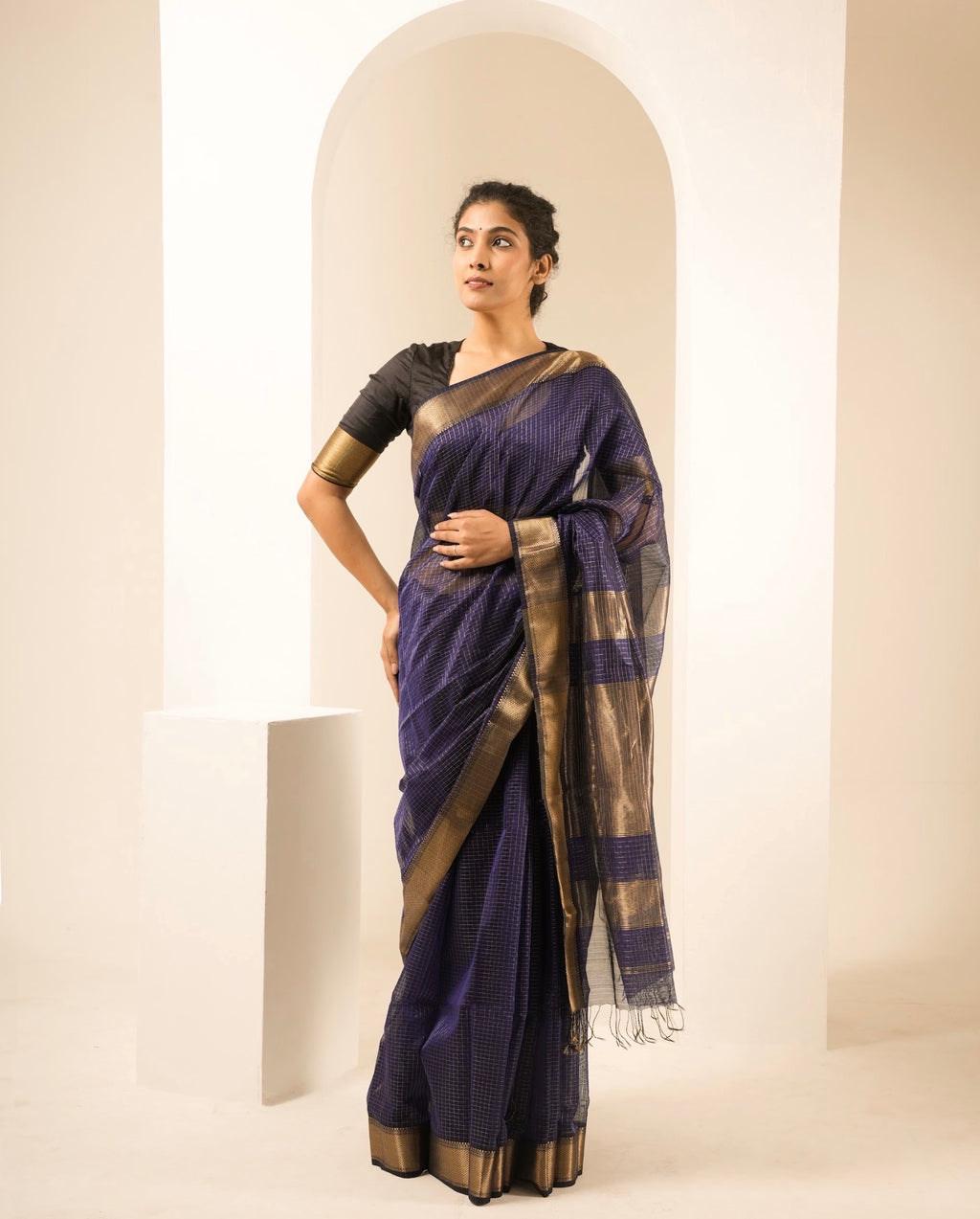 Checks Violet Maheshwari Handloom Saree