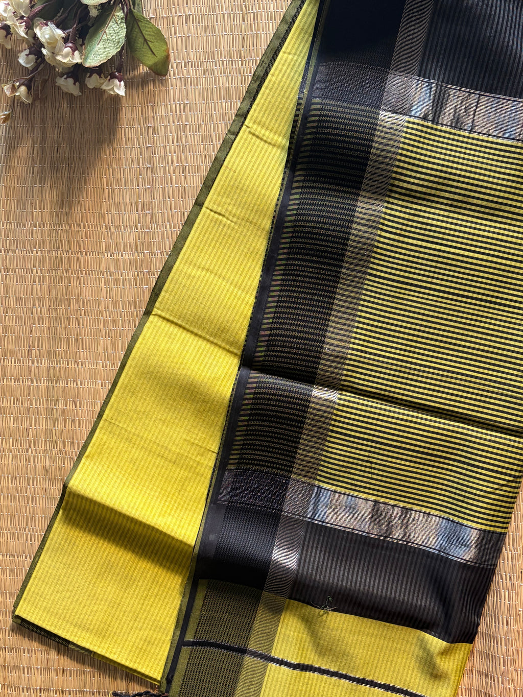 Leher Yellow Maheshwari silk and cotton Saree