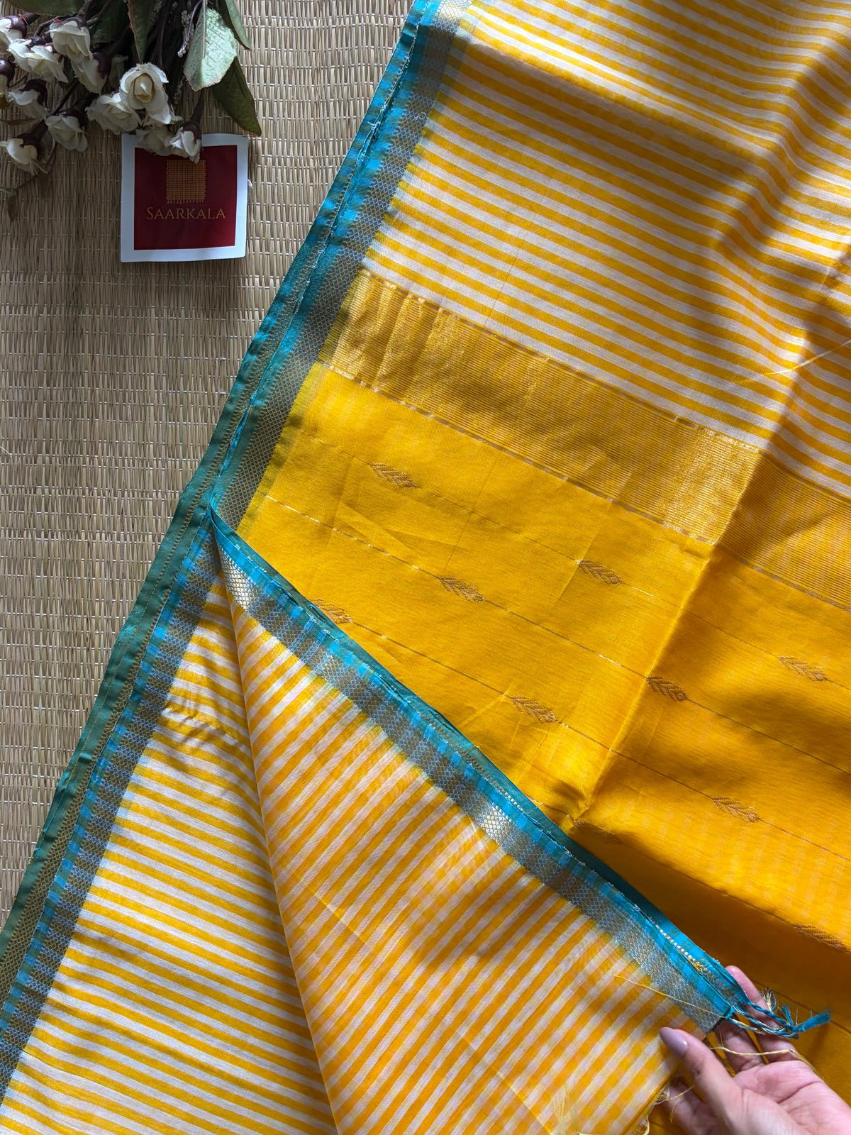 Gingham Butter Yellow Maheshwari Handloom Saree