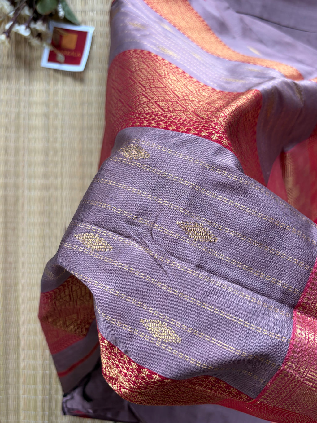 Lavender & Red Pallu Pure Silk Pink Maheshwari Handloom Saree