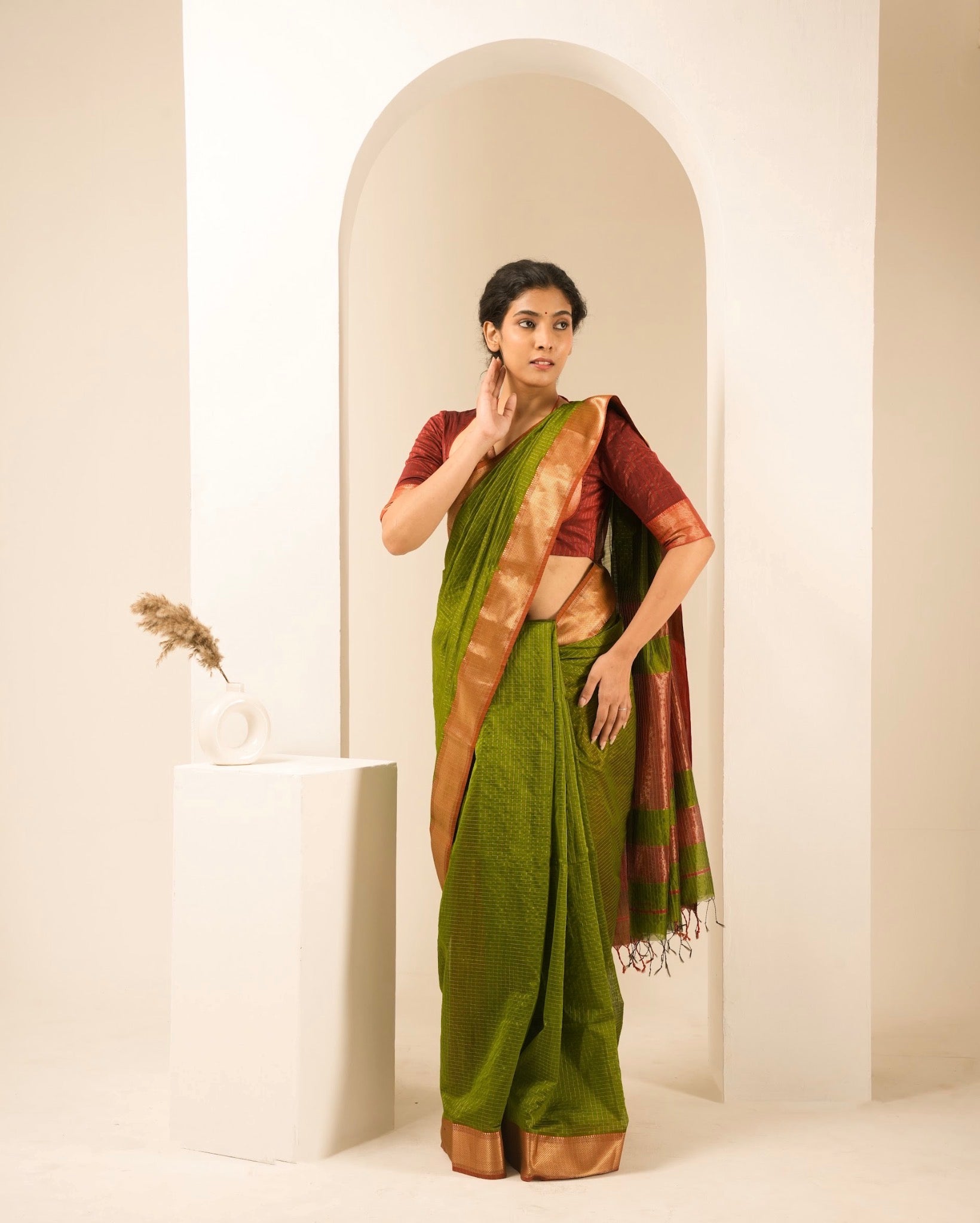 Checks Parrot Green Maheshwari Handloom Saree